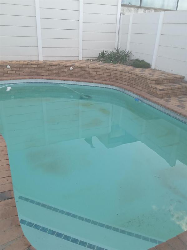 8 Bedroom Property for Sale in Wellington Western Cape